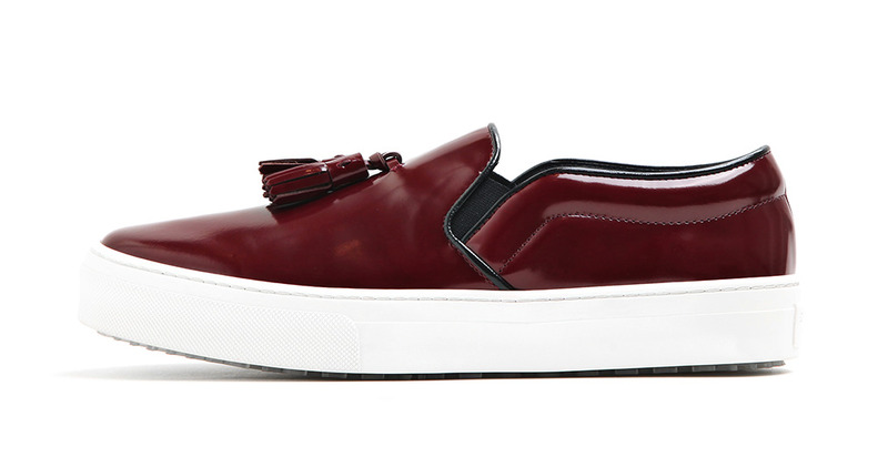 Céline Skate 系列平底便鞋。